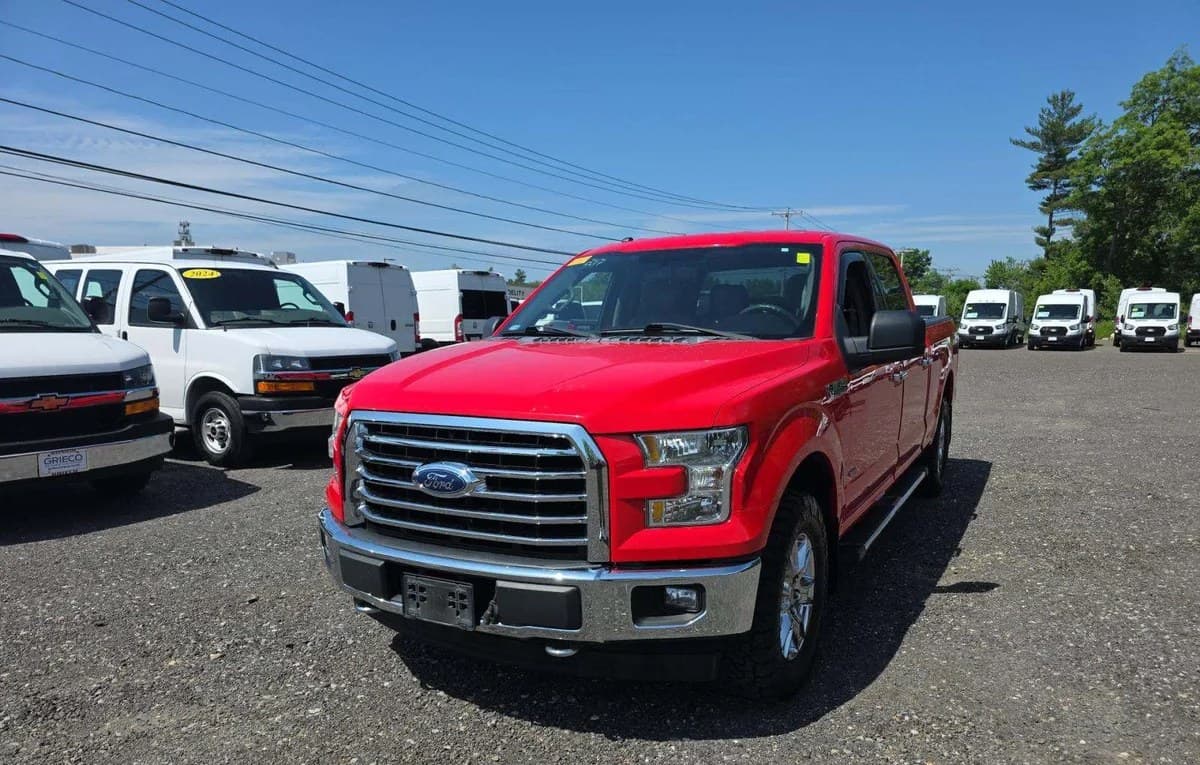 2017 FORD F-150 XLT CREW CAB MEDIUM BED 2