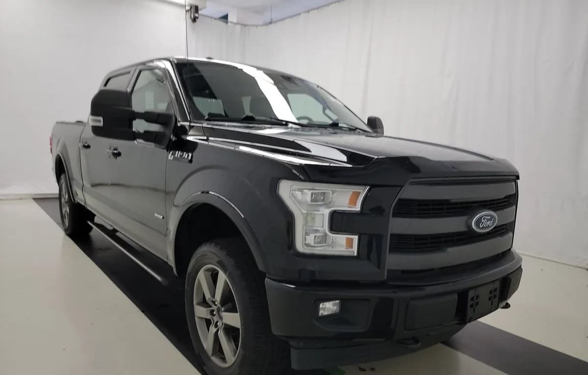 2017 FORD F-150 LARIAT CREW CAB MEDIUM BED 4