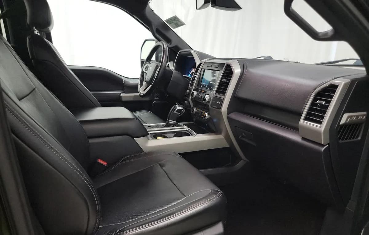 2017 FORD F-150 LARIAT CREW CAB MEDIUM BED 5