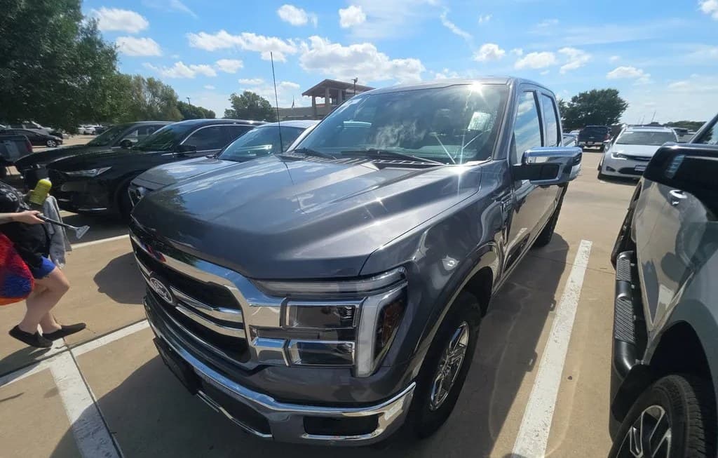 2025 FORD F-150 LARIAT CREW CAB SHORT BED