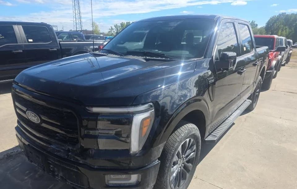 2024 FORD F-150 LARIAT CREW CAB SHORT BED
