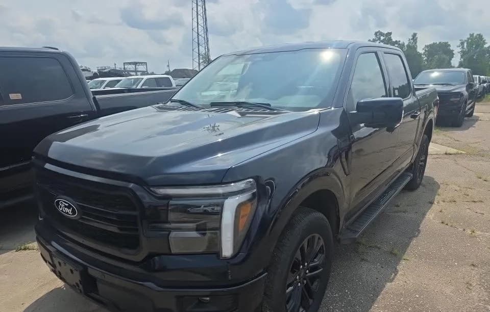 2025 FORD F-150 LARIAT CREW CAB SHORT BED