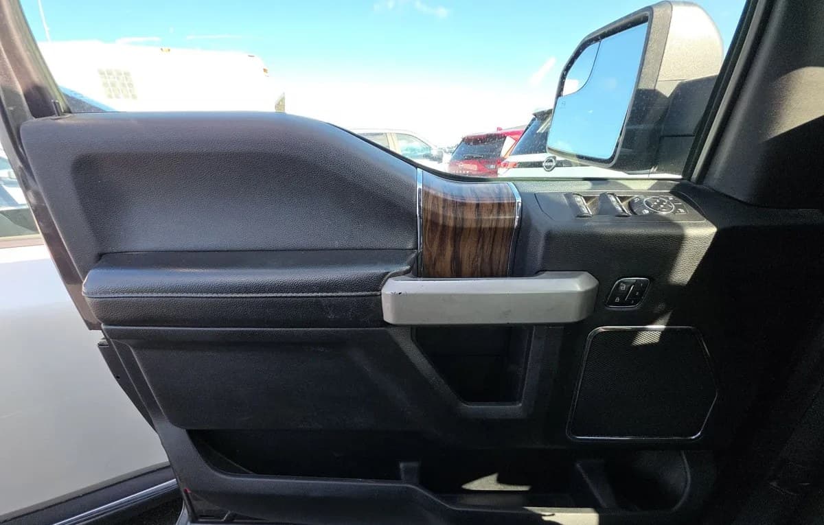 2019 FORD F-150 LARIAT EXTENDED CAB MEDIUM BED W/REAR DOORS 6