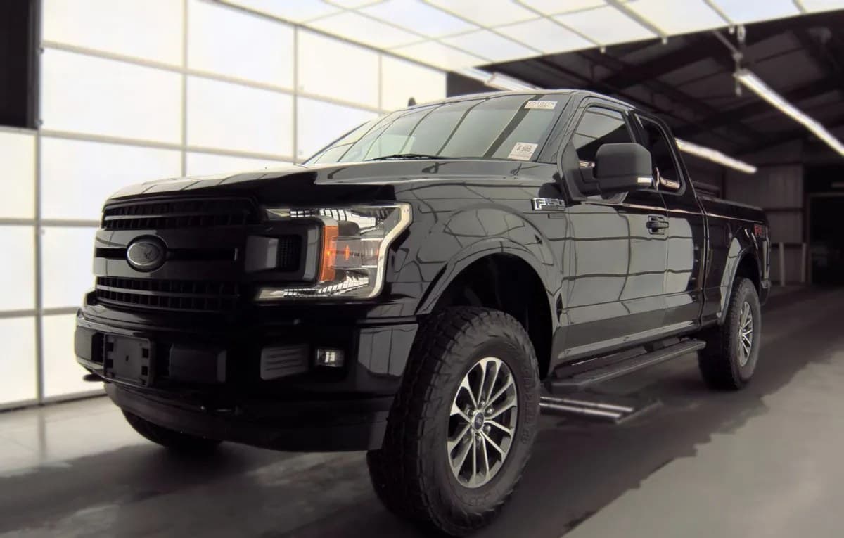 2019 FORD F-150 XLT EXTENDED CAB MEDIUM BED W/REAR DOORS 2