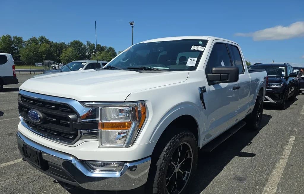 2021 FORD F-150 XLT EXTENDED CAB MEDIUM BED W/REAR DOORS