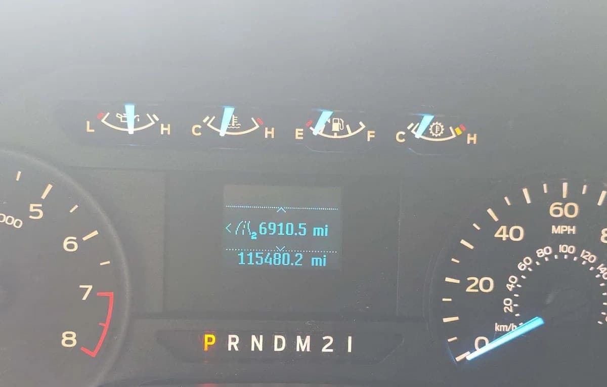 2018 FORD F-150 XL REGULAR CAB MEDIUM BED 6