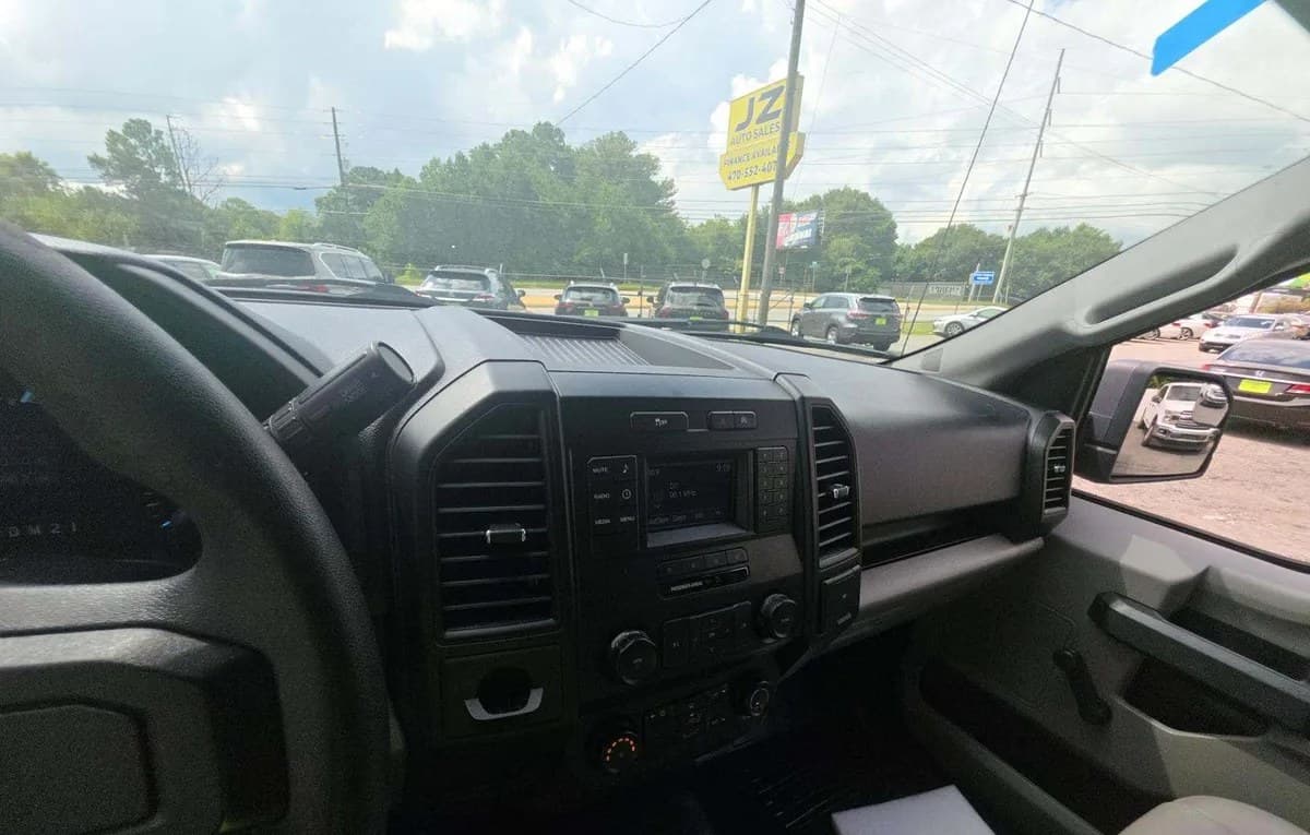 2018 FORD F-150 XL REGULAR CAB MEDIUM BED 7
