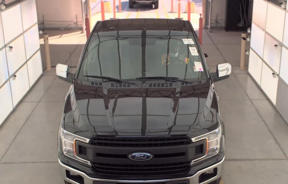 2018 FORD F-150 XL REGULAR CAB MEDIUM BED 3