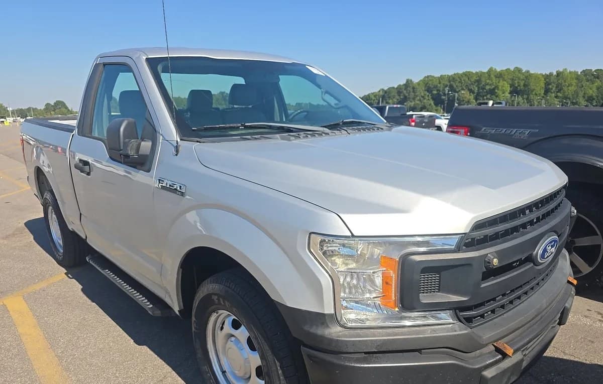 2018 FORD F-150 XL REGULAR CAB MEDIUM BED 4