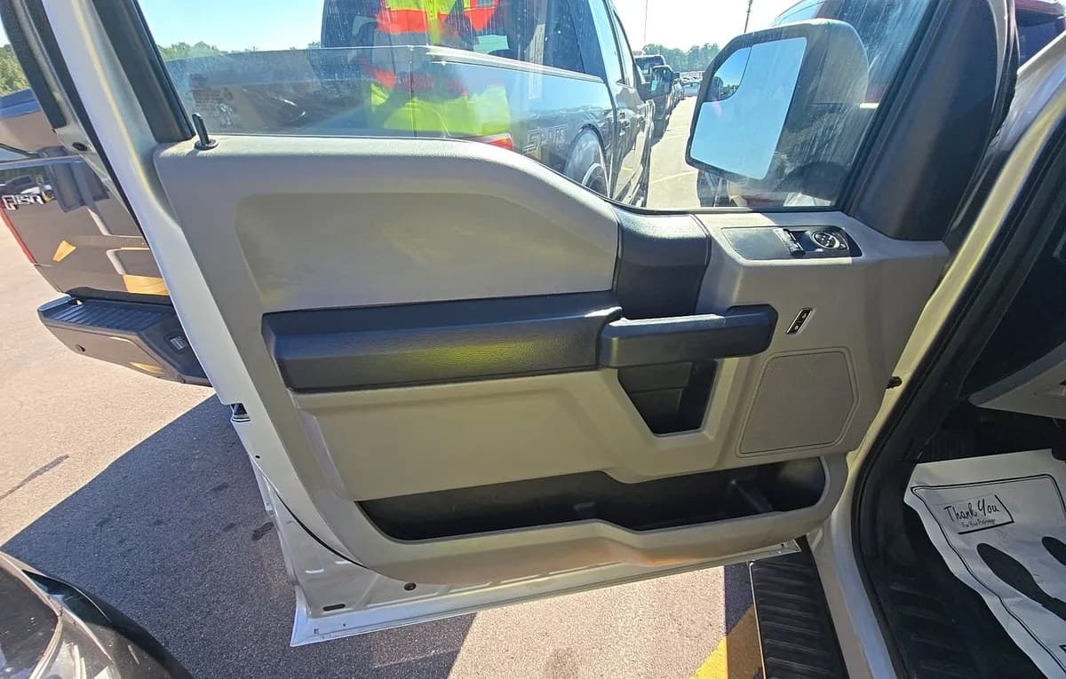 2018 FORD F-150 XL REGULAR CAB MEDIUM BED 6