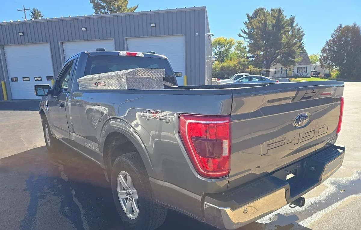 2021 FORD F-150 XLT REGULAR CAB LONG BED 3