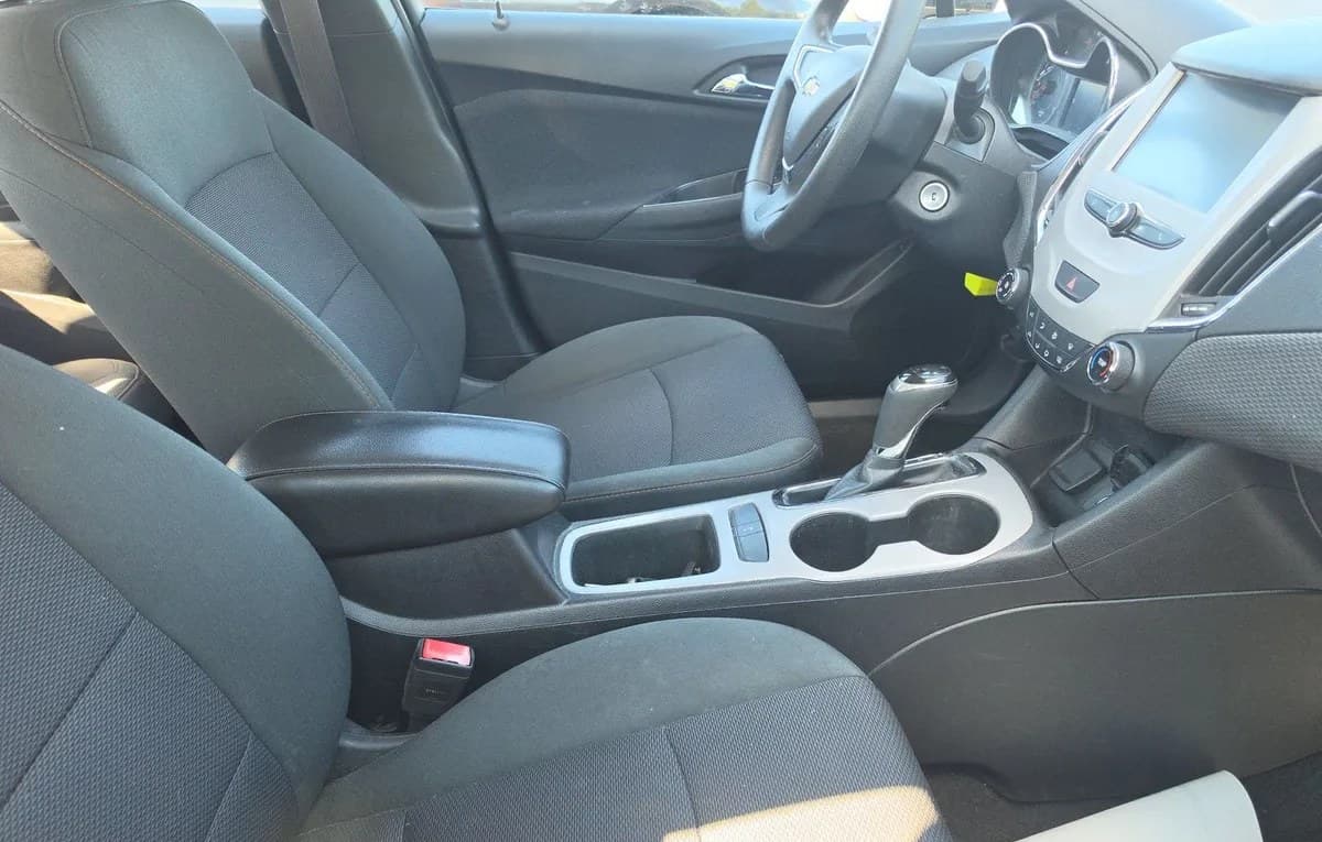 2017 CHEVROLET CRUZE LS 4