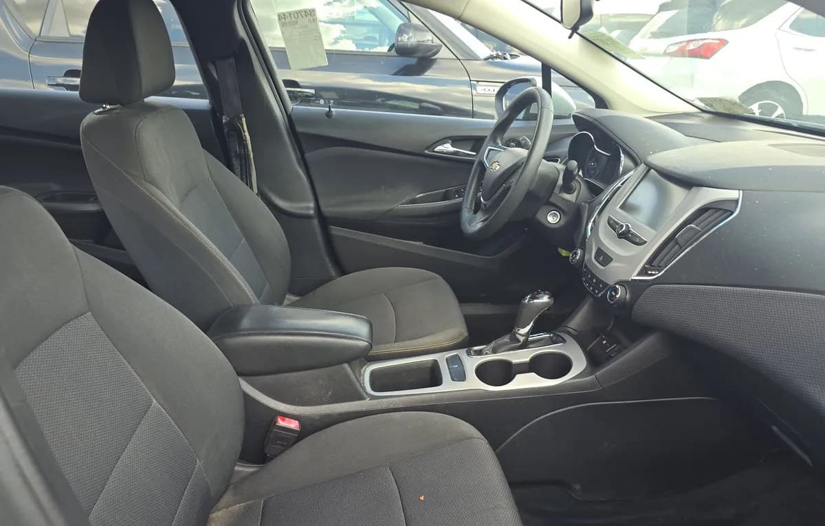 2017 CHEVROLET CRUZE LS 5