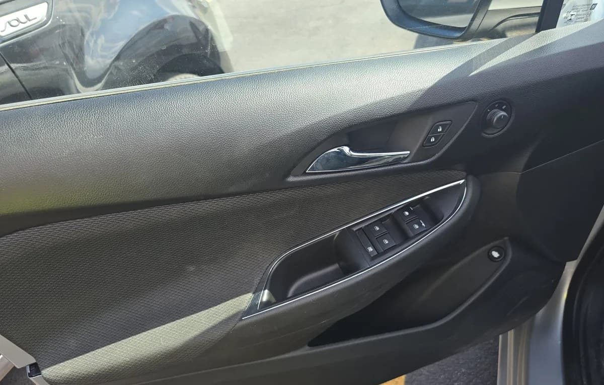 2017 CHEVROLET CRUZE LS 6