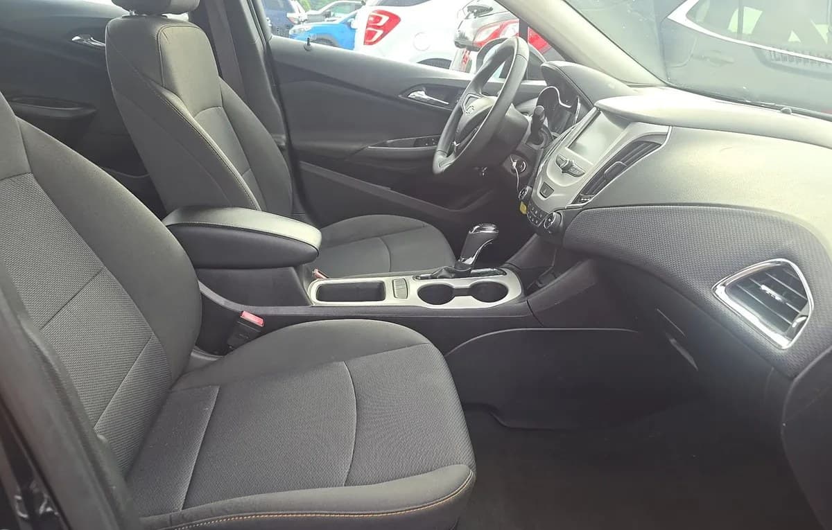 2017 CHEVROLET CRUZE LS 4