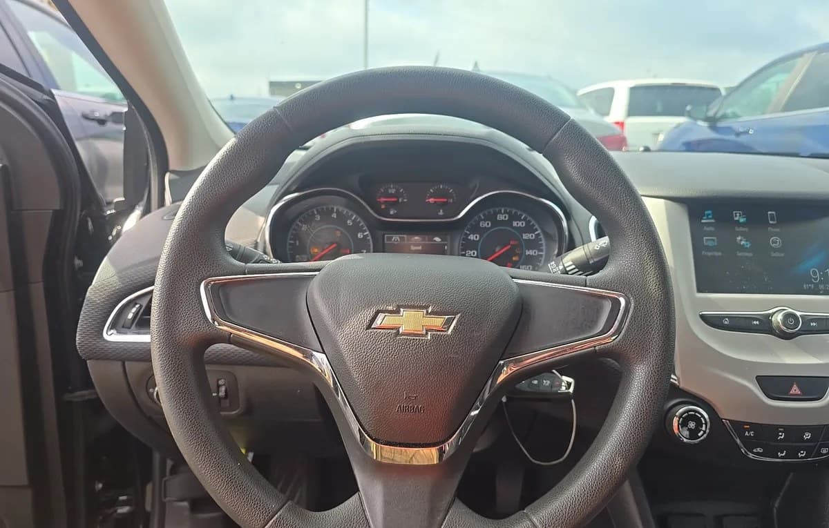2017 CHEVROLET CRUZE LS 6