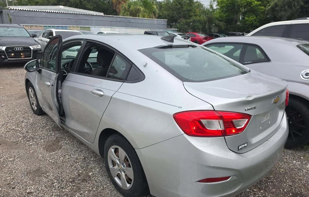2017 CHEVROLET CRUZE LS 2