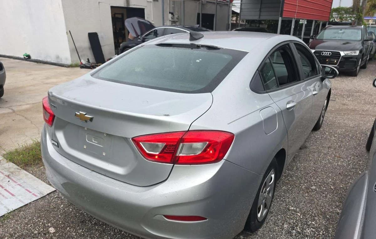 2017 CHEVROLET CRUZE LS 3