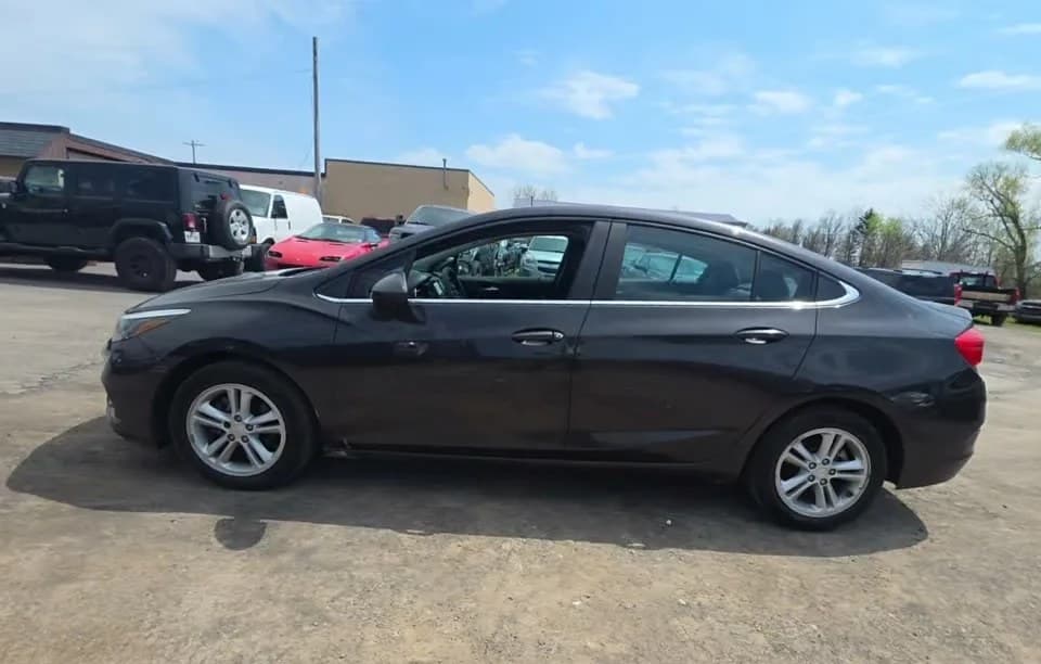 2017 CHEVROLET CRUZE LT 4