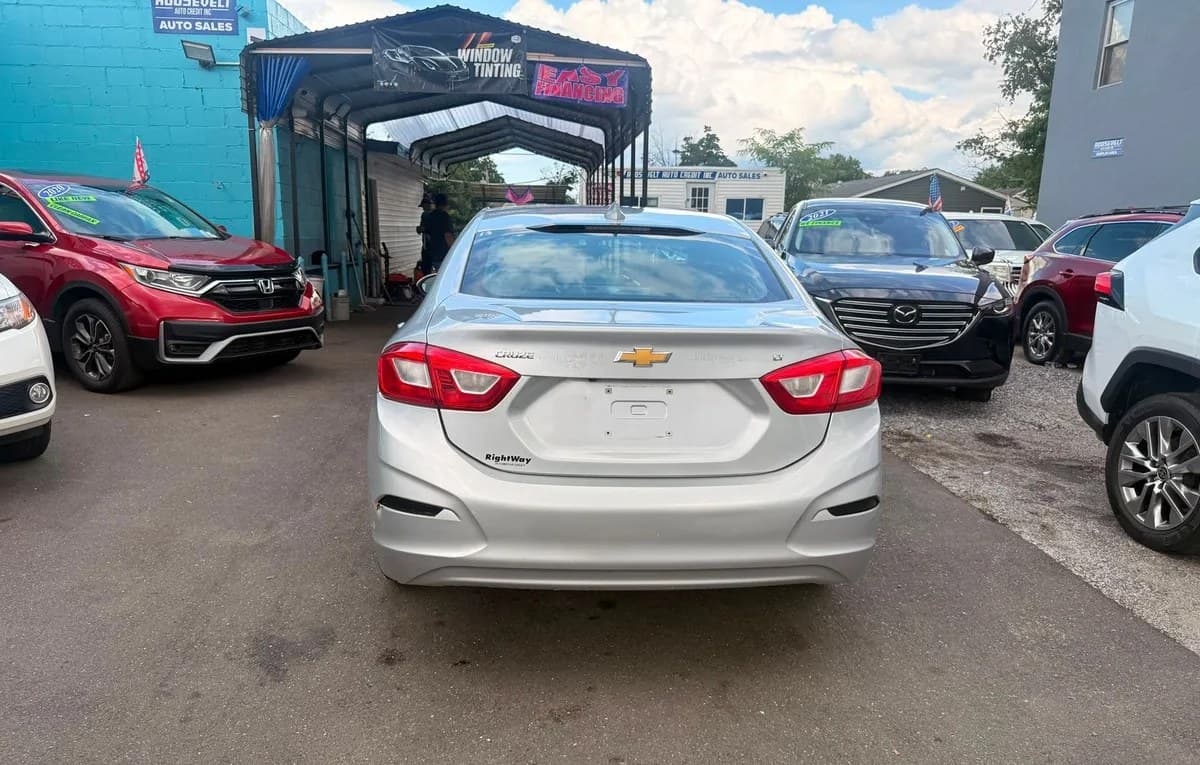 2017 CHEVROLET CRUZE LT 4
