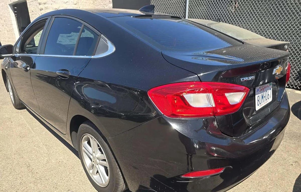 2017 CHEVROLET CRUZE LT 2