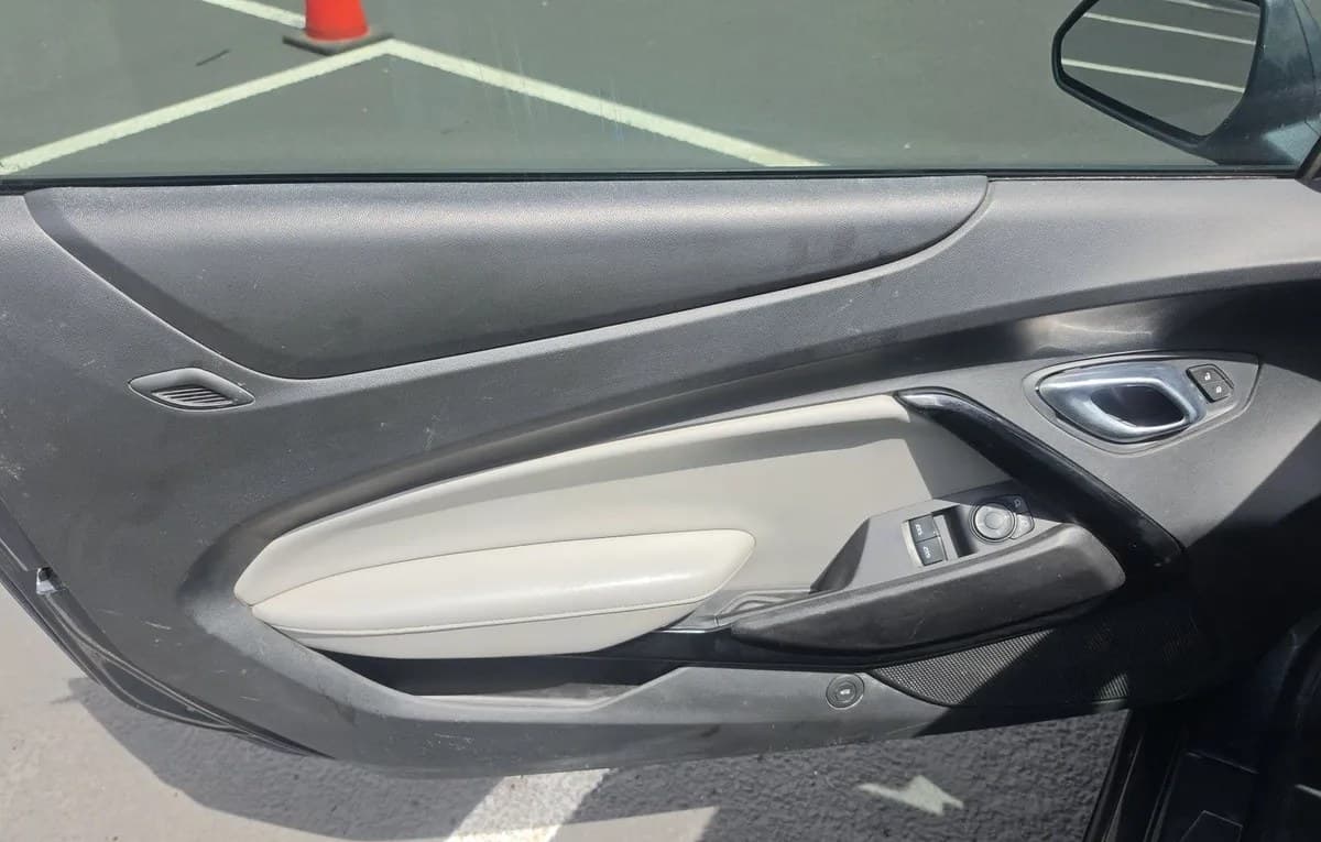 2019 CHEVROLET CAMARO 1LT 6