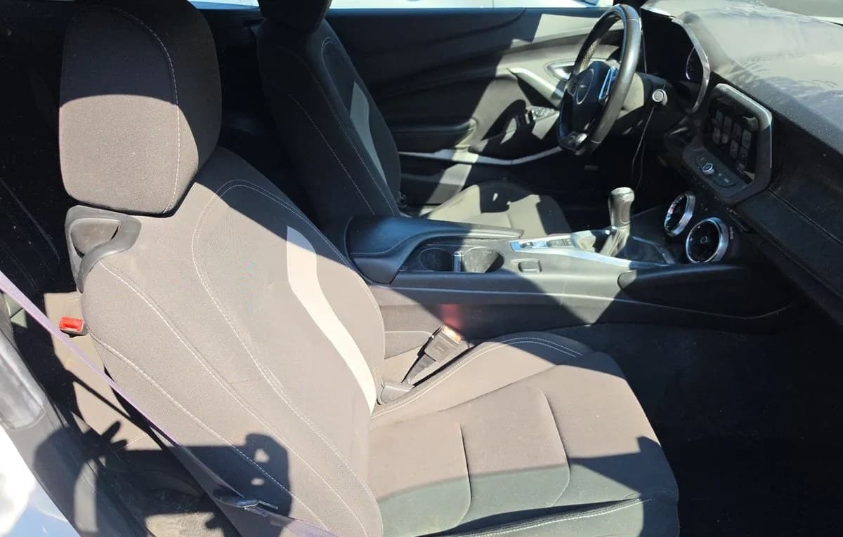 2017 CHEVROLET CAMARO 1LT 5
