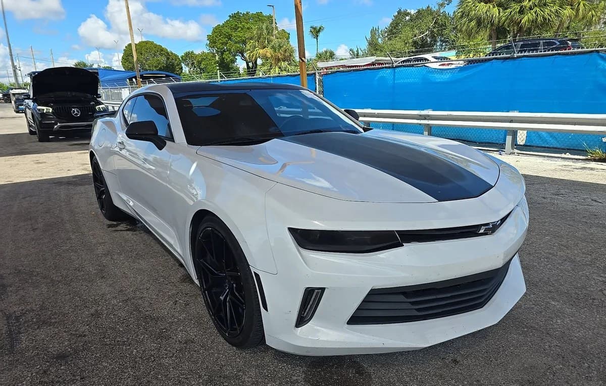 2018 CHEVROLET CAMARO 1LT 4