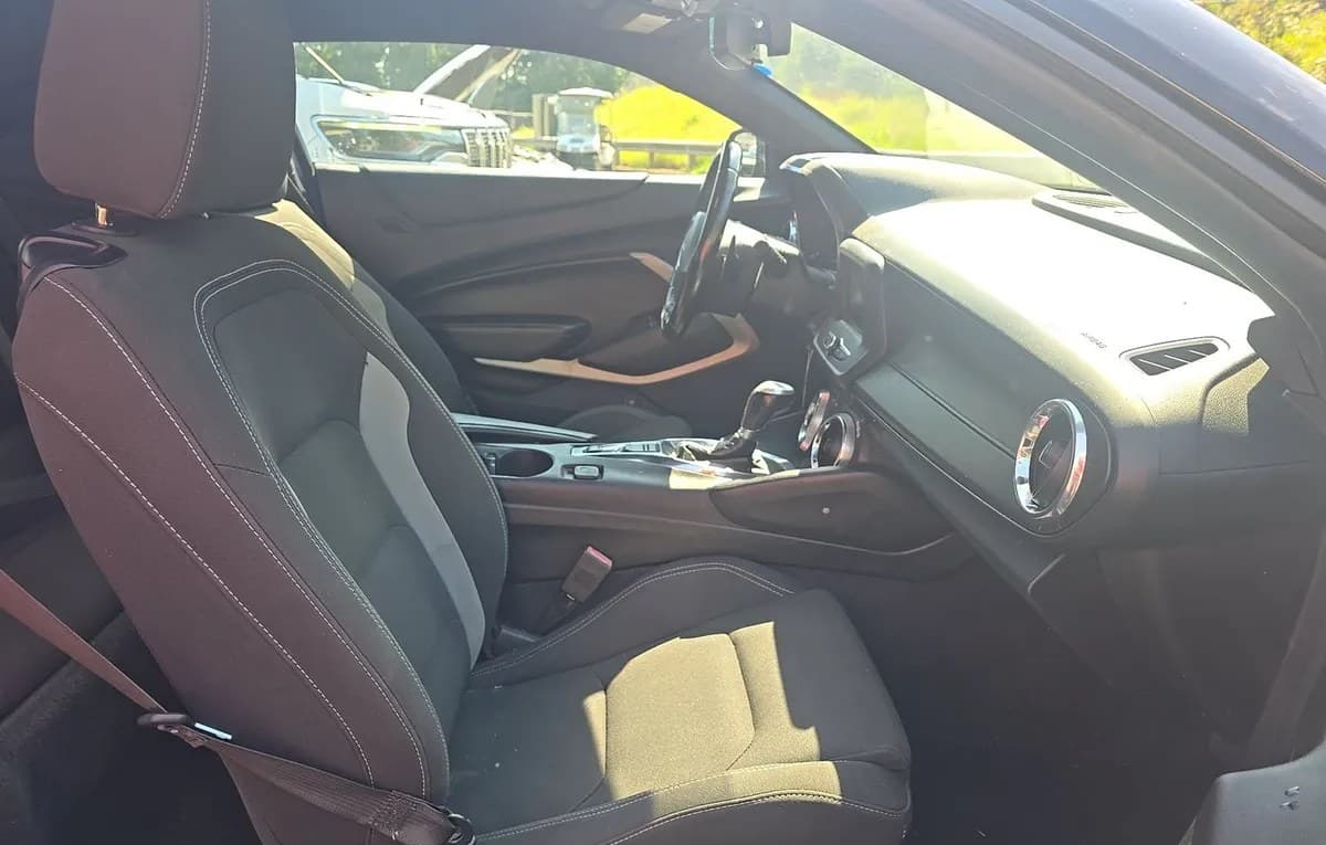 2020 CHEVROLET CAMARO 1LT 5