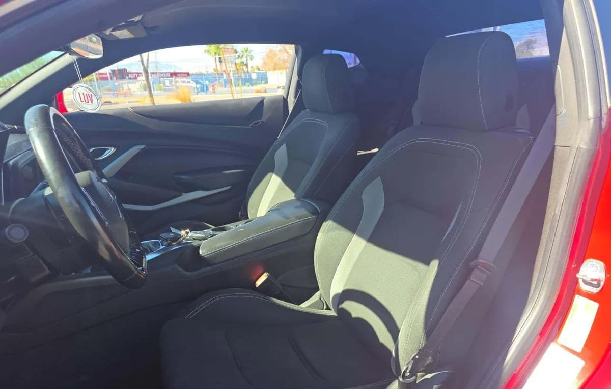 2019 CHEVROLET CAMARO 1LT 4