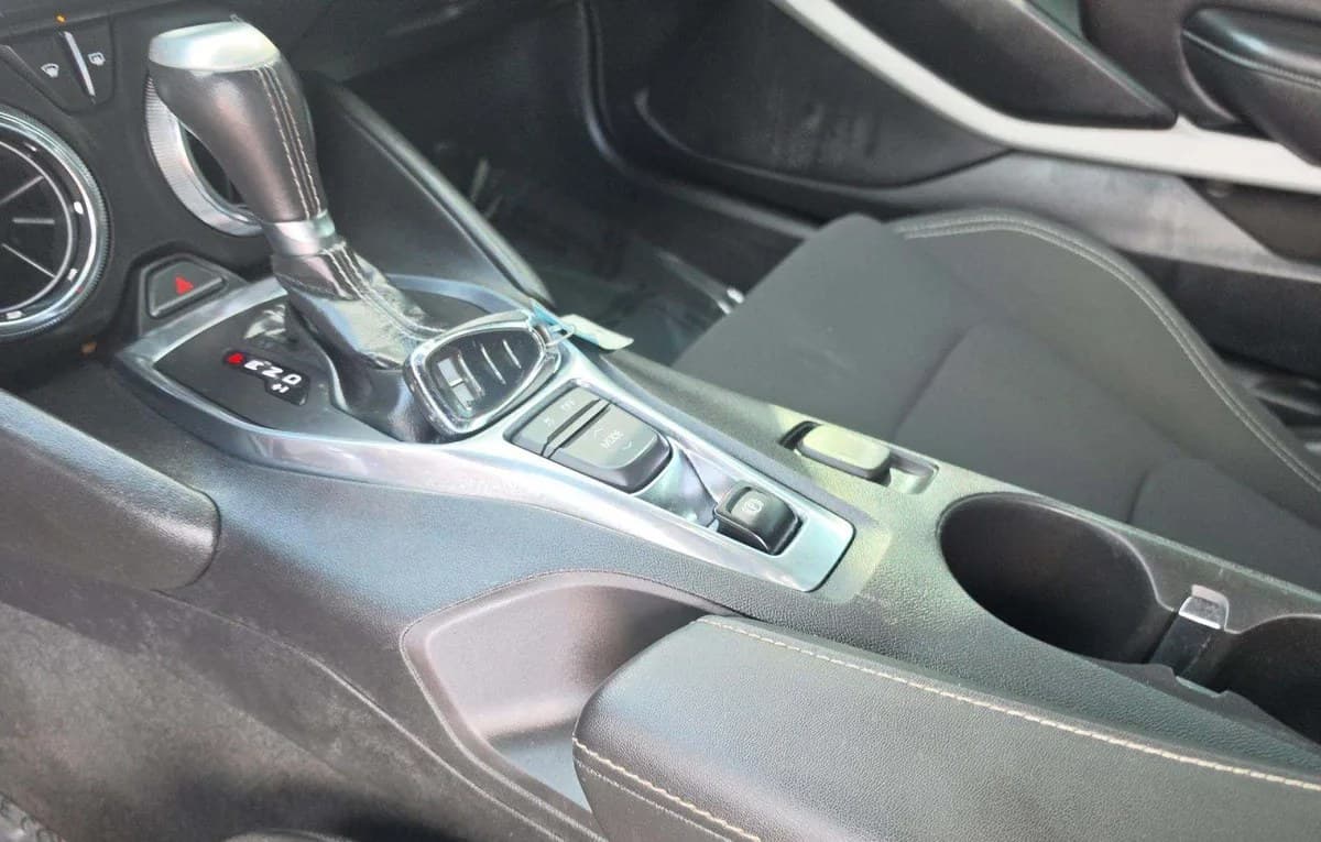 2019 CHEVROLET CAMARO 1LT 5