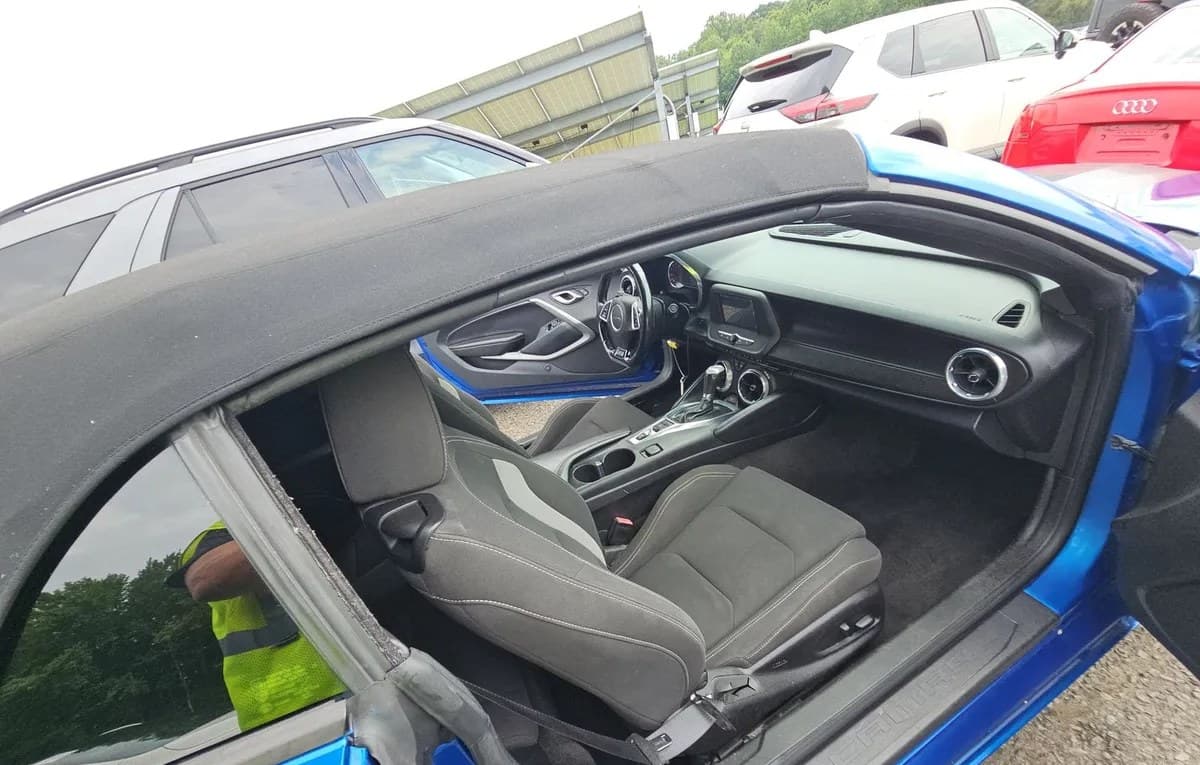 2017 CHEVROLET CAMARO 1LT 5