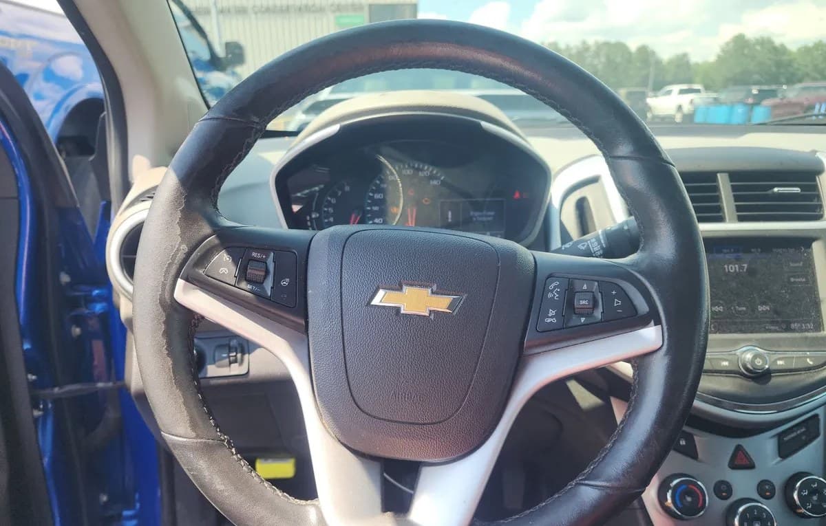 2020 CHEVROLET SONIC LT 7
