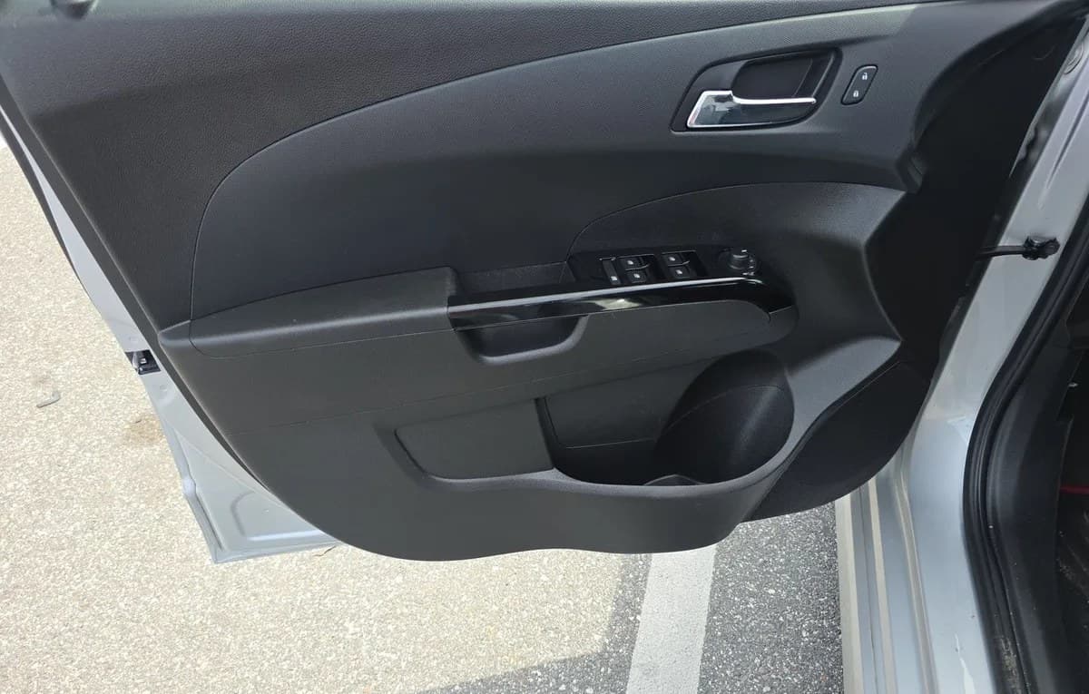 2017 CHEVROLET SONIC LT 5