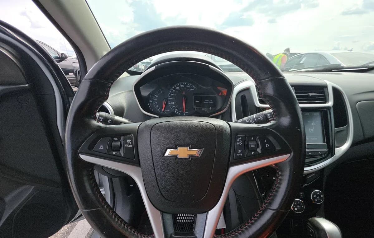 2017 CHEVROLET SONIC LT 6
