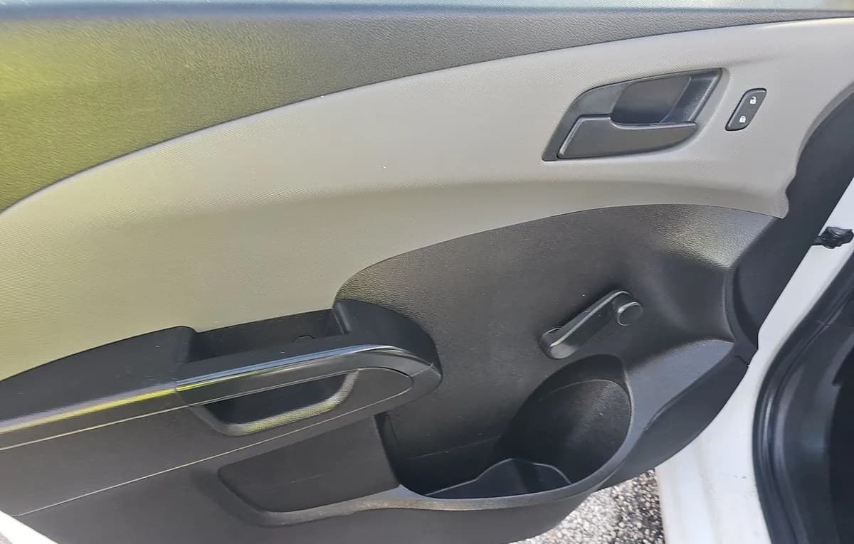 2017 CHEVROLET SONIC LT HATCHBACK 1FL 6