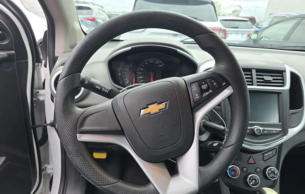 2017 CHEVROLET SONIC LT 6