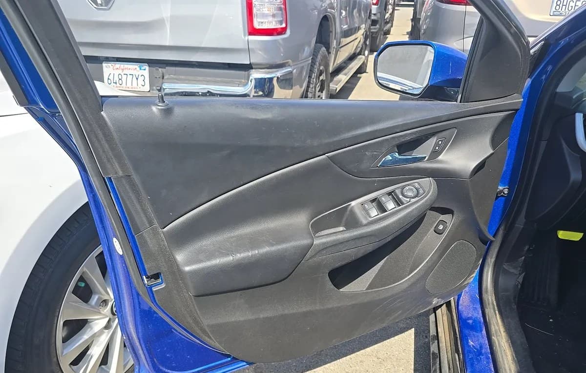 2017 CHEVROLET VOLT LT 2LT 6