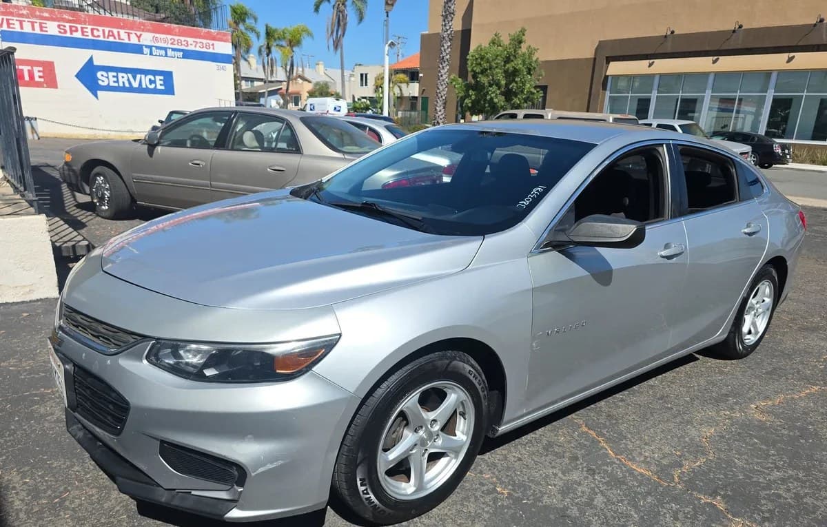 2018 CHEVROLET MALIBU LS 2