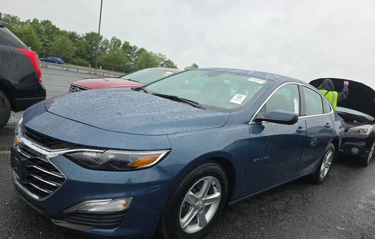 2024 CHEVROLET MALIBU LS 2