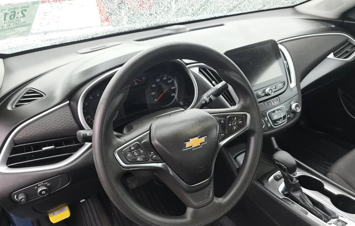 2024 CHEVROLET MALIBU LS 7