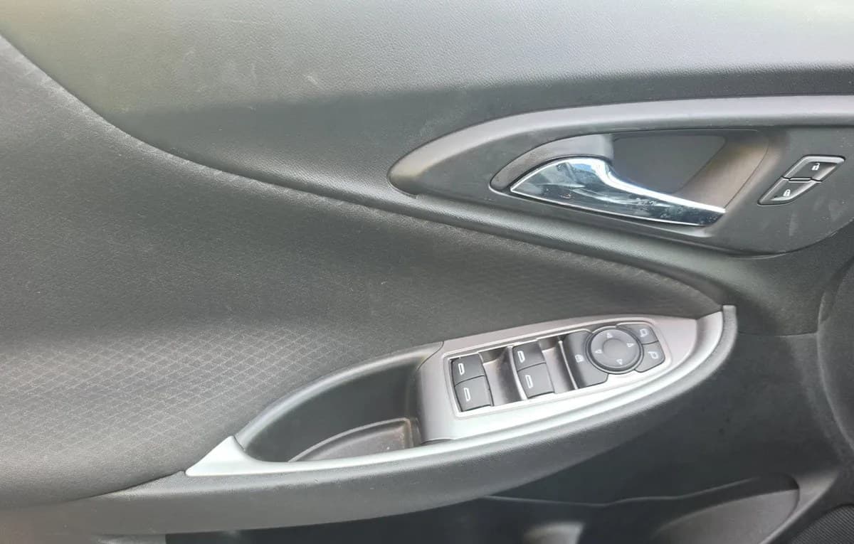 2020 CHEVROLET MALIBU LS 6