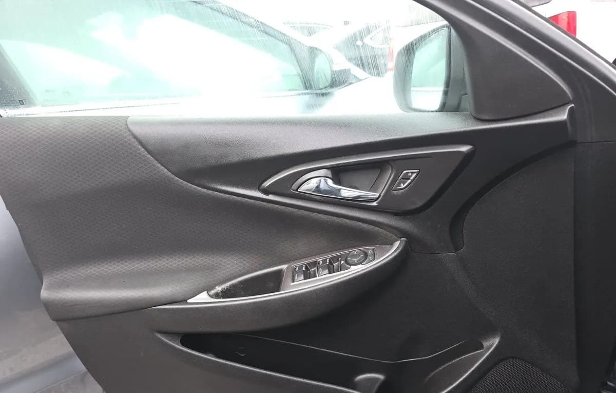 2019 CHEVROLET MALIBU LS 5
