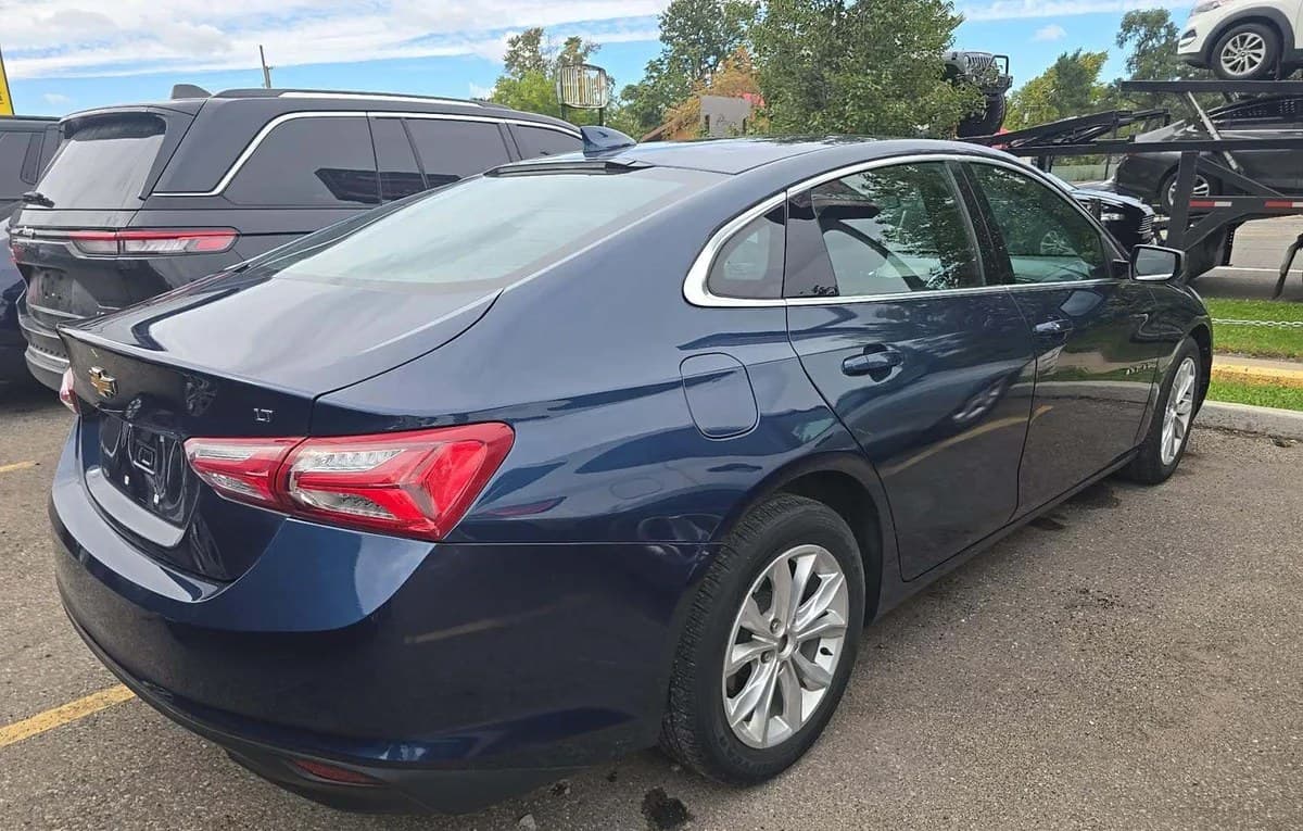 2022 CHEVROLET MALIBU LT 4