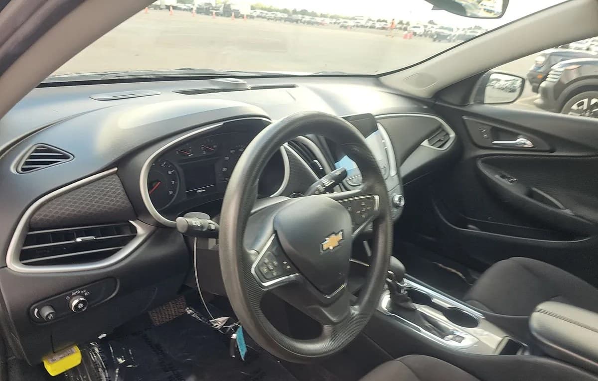 2023 CHEVROLET MALIBU LT 7