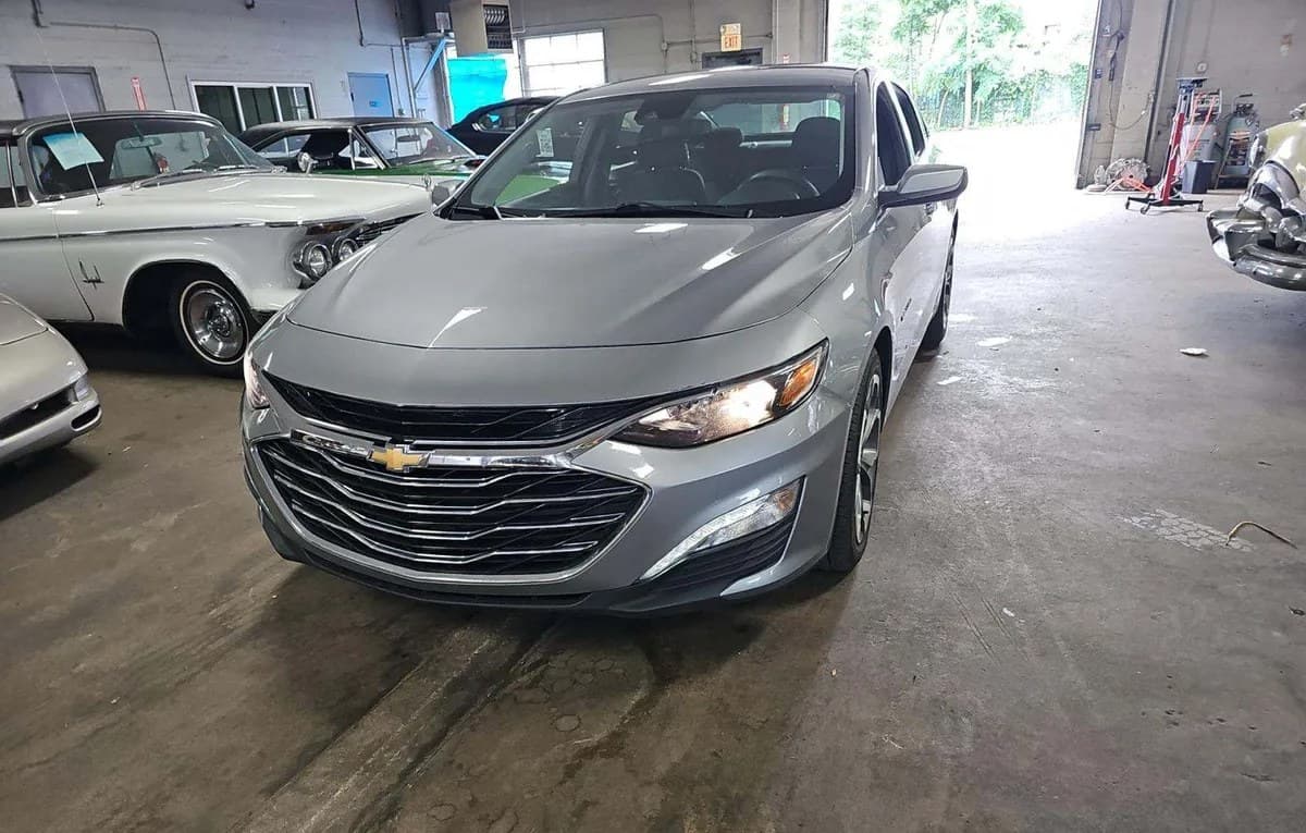 2024 CHEVROLET MALIBU LT 2