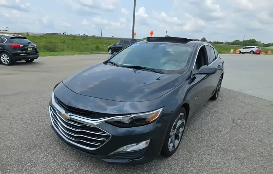 2021 CHEVROLET MALIBU LT 2