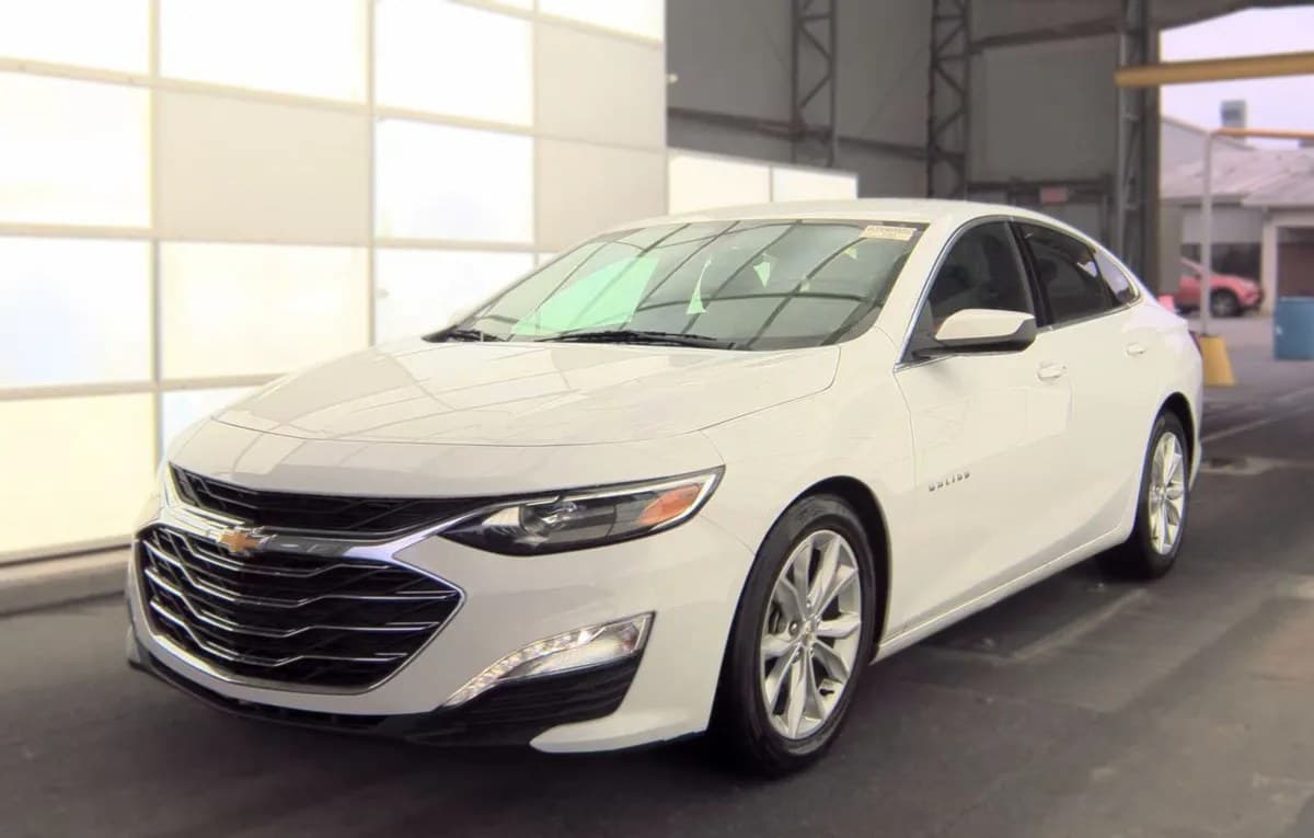 2021 CHEVROLET MALIBU LT 2