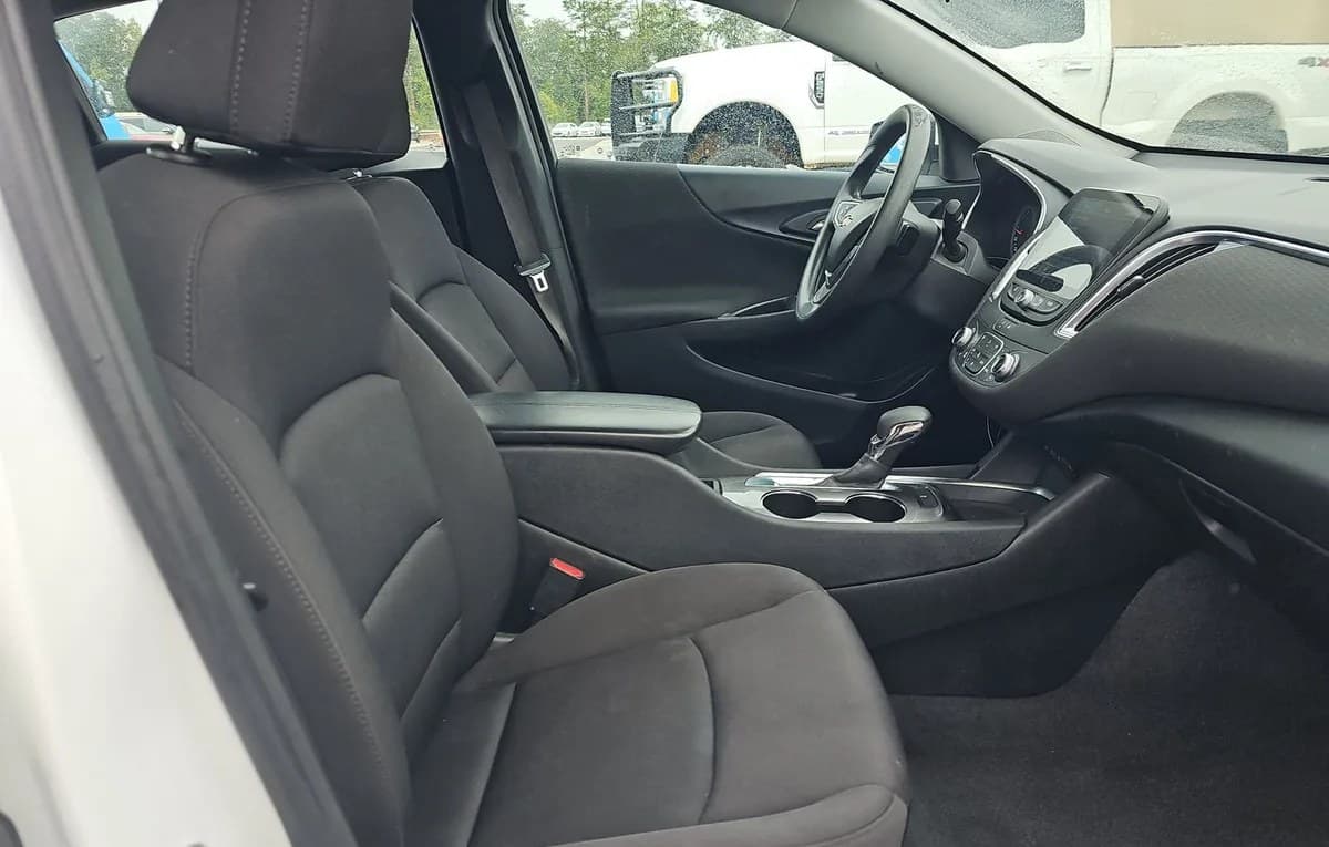 2021 CHEVROLET MALIBU LT 5