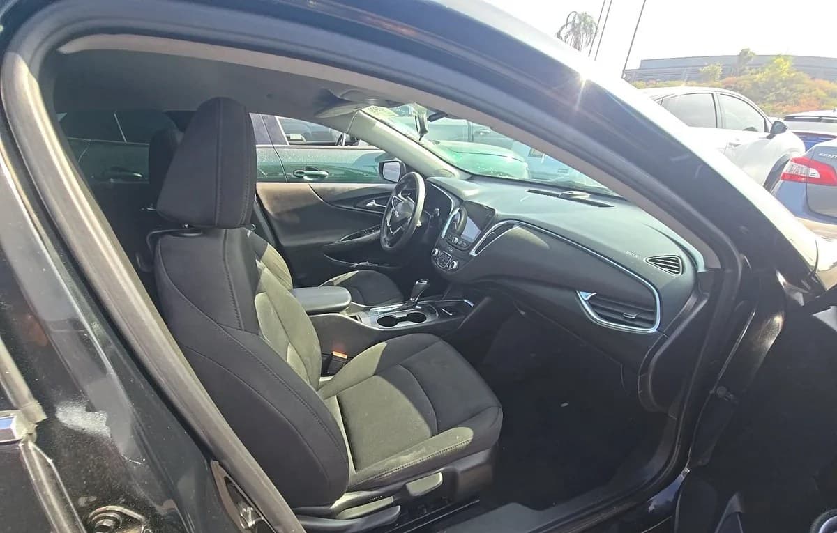 2020 CHEVROLET MALIBU LT 4